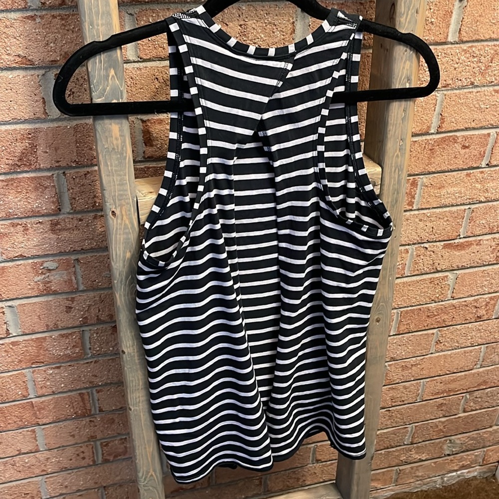 Lululemon Open Back Muscle Tank - Picture 2 of 4
